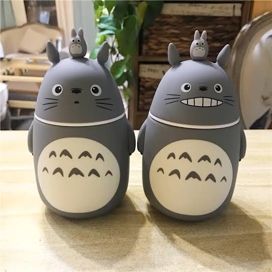 Vaso-termo de Totoro presentación al azar